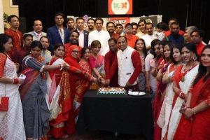 ১৯৯৭ সালে এসএসসি এবং ১৯৯৯ সালে এইচএসসি পাশ শিক্ষার্থীদের বৈশাখ উদযাপন