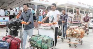 ব্যাগেজ আইনে বড় পরিবর্তন, বন্ধ হচ্ছে বিদেশ থেকে স্বর্ণ-মোবাইল আনার সুযোগ