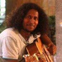 বাংলাদেশী সঙ্গীত শিল্পী পাপী মনার নাম আমেরিকার সঙ্গীতের মূলধারার প্রতিযোগিতায় 'নো স্ট্যান্ডিং এনিটাইম' গান নিয়ে