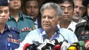 বৃহস্পতিবারের মধ্যে পুলিশ সদস্যদের কাজে যোগদানের নির্দেশ স্বরাষ্ট্র উপদেষ্টা