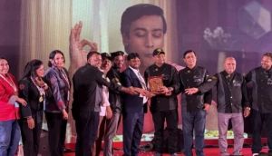 খলিল বিরিয়ানি হাউসের খলিল পেলেন সিএফবি লাইফটাইম অ্যাচিভমেন্ট অ্যাওয়ার্ড