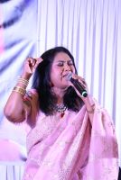 দেশের ফিরলেন বেবী নাজনীন টানা আট বছর পর