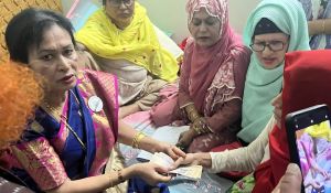 আমেরিকা বাংলাদেশ মানব হিতৈষী মহিলা সমিতির সহায়তা পেলো ব্রাহ্মণবাড়িয়ার নারীরা