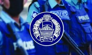 পুলিশে শৈথিল্য, বাড়ছে বিশৃঙ্খলা