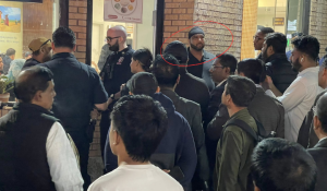 এনসিপির সদস্য সচিব আখতারের ওপর ডিম নিক্ষেপকারী আ.লীগ কর্মী আটক