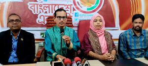 শিক্ষা, সংবাদ ও সংস্কৃতিকে ভয় পায় তারা: মোমিন মেহেদী