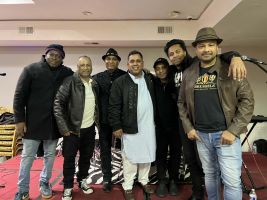 আপার ডার্বিতে কমিউনিটি সংবর্ধনায় এস অ্যান্ড আর অ্যান্ড ফ্রেন্ডসের অসাধারণ পরিবেশনা