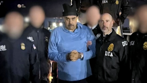 যুক্তরাষ্ট্রের আদালতে তোলা হচ্ছে মাদুরোকে