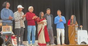 ভার্জিনিয়ার মঞ্চে মামুনুর রশীদের \'অমানুষ\': আত্মসংকট ও শিকড় সন্ধানের গভীর আখ্যান