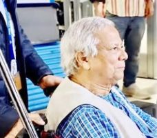 বিমানবন্দরে ড. ইউনূসের নীরবতা, আমাদের পরাজয়