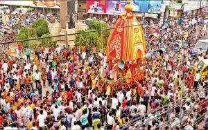 বিপুল সংখ্যক পূর্ণ্যার্থীদের উপস্থিতিতে শ্রীকৃষ্ণ ভক্ত সংঘ ইউএস\'র উদ্যেগে রথযাত্রা এ বর্ণাঢ্য প্যারেড উদযাপন