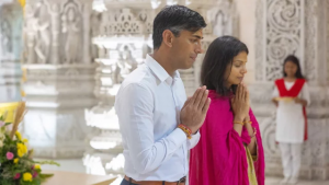 ব্রিটিশ প্রধানমন্ত্রী ঋষি সুনাকের নিজেকে গর্বিত হিন্দু বলে দাবি