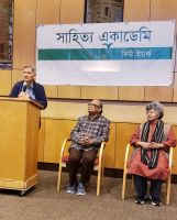 সাহিত্য একাডেমির ভিন্নমাত্রার আয়োজন মনজুর আহমদকে নিয়ে