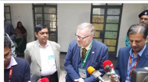বিদেশি পর্যবেক্ষক ভোটকেন্দ্র পরিদর্শন করে যা বললেন