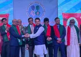 নিউইয়র্কে সম্মাননা পেল শাহীন হাওলাদার