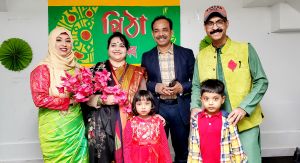 বর্ষণমুখর দিনে নিউইয়র্কে হয়ে গেলো জমজমাট পিঠা উৎসব